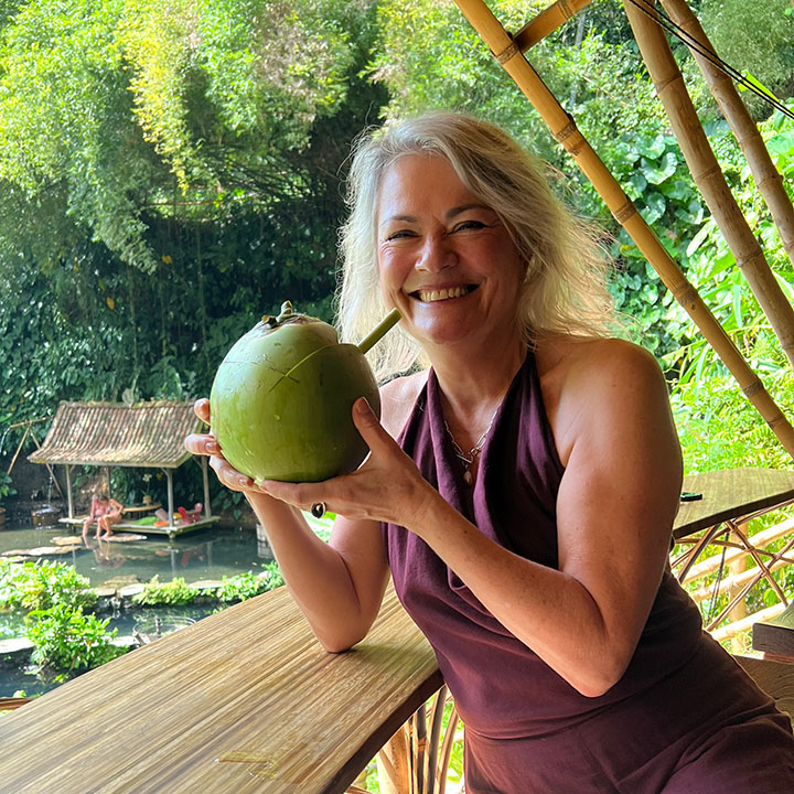 couples retreat bali therapist